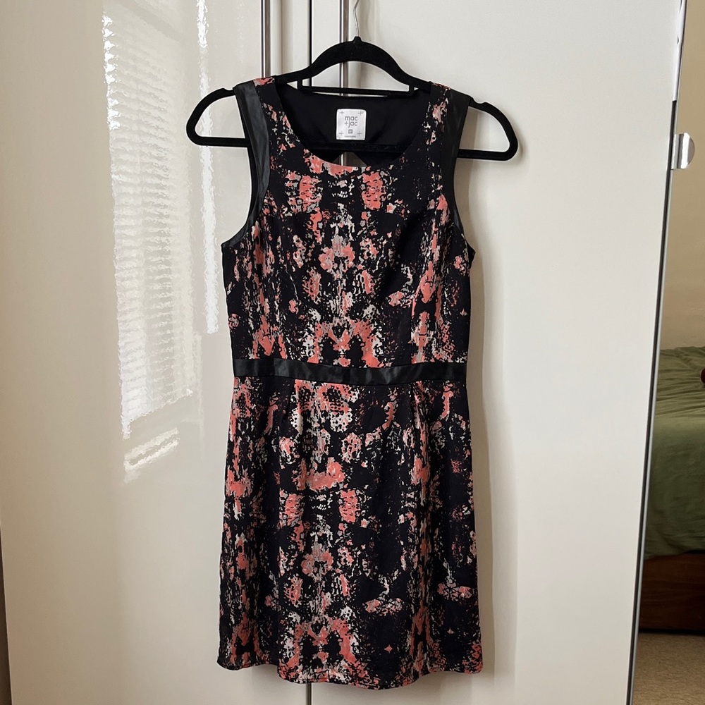 Black pink dress with back cutout